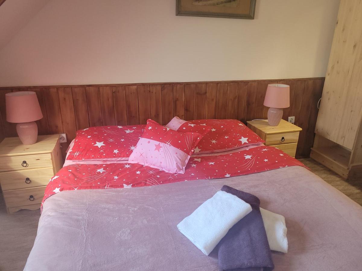 Leganyi Apartmanhaz Eger Buitenkant foto
